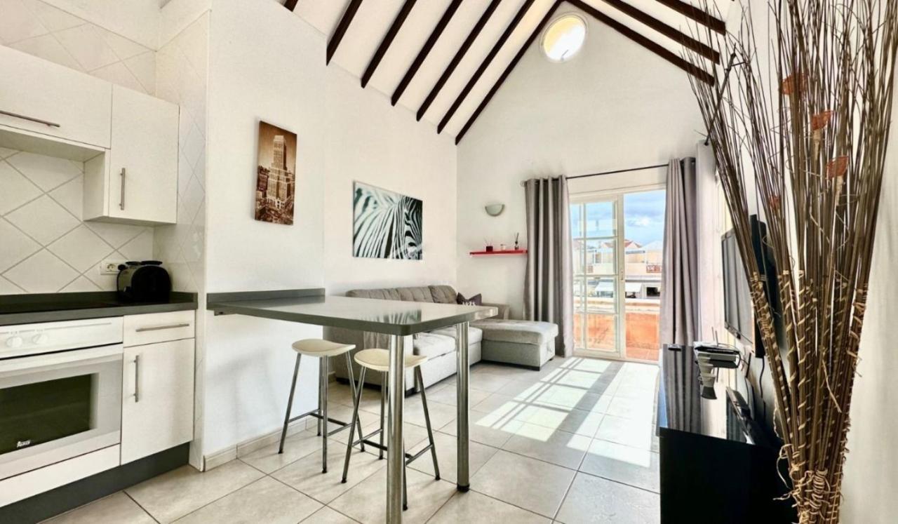 Light And Cosy Apartment In 100 Meters From The Beach Costa Adeje Zimmer foto
